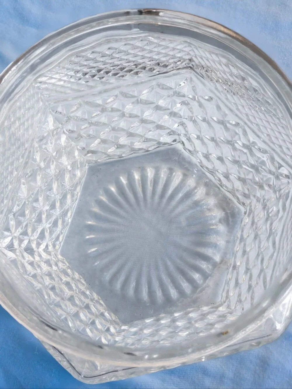 Stunning Anchor Hocking Wexford Pattern Ice Bucket with Tongs.